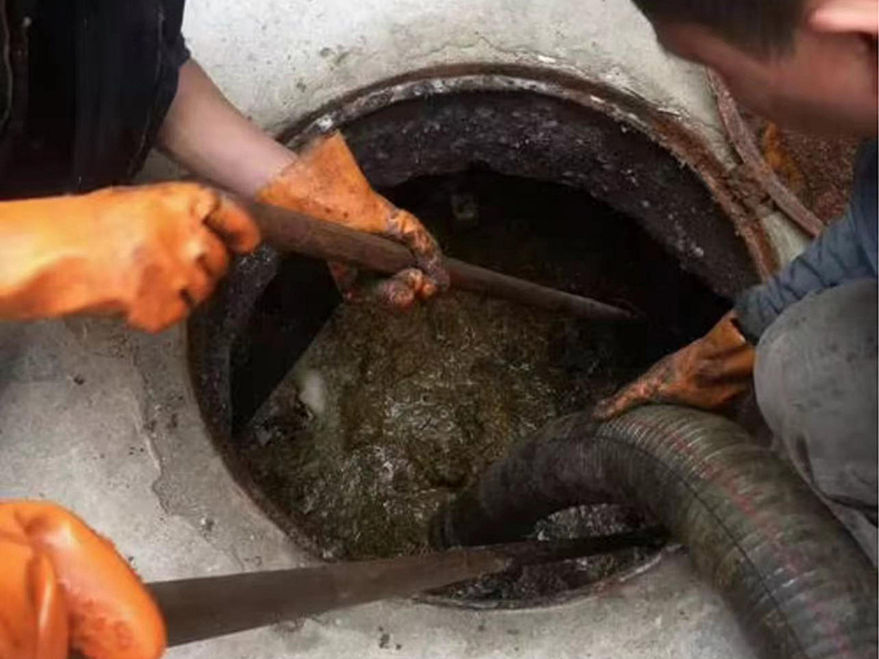 佳木斯清理化粪池时如何避免沼气的危害?